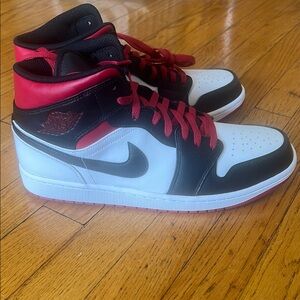 Jordan Black and Red Sneakers Classic Mid-Top Design